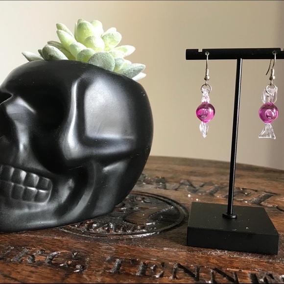 Earrings - Picture 3 of 3